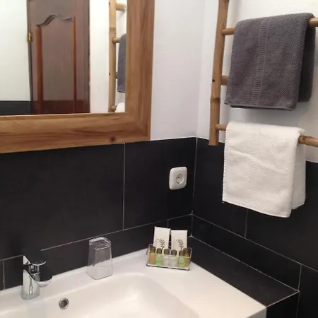 Cortijo La Pura Bed & Breakfast *