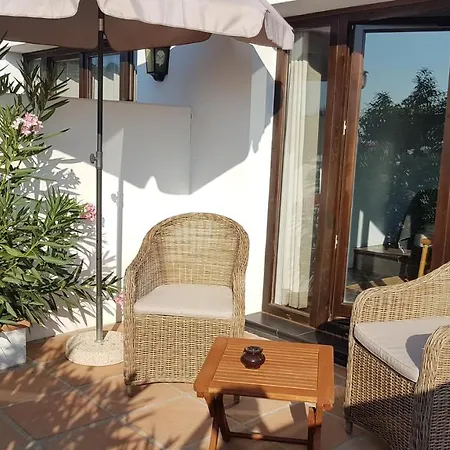 Cortijo La Pura Bed & Breakfast *
